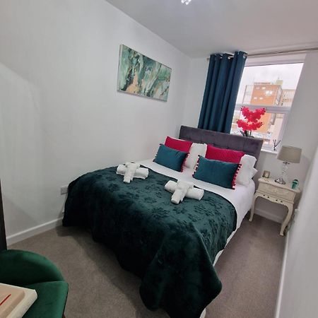 12 B Market Street Watford  Buitenkant foto